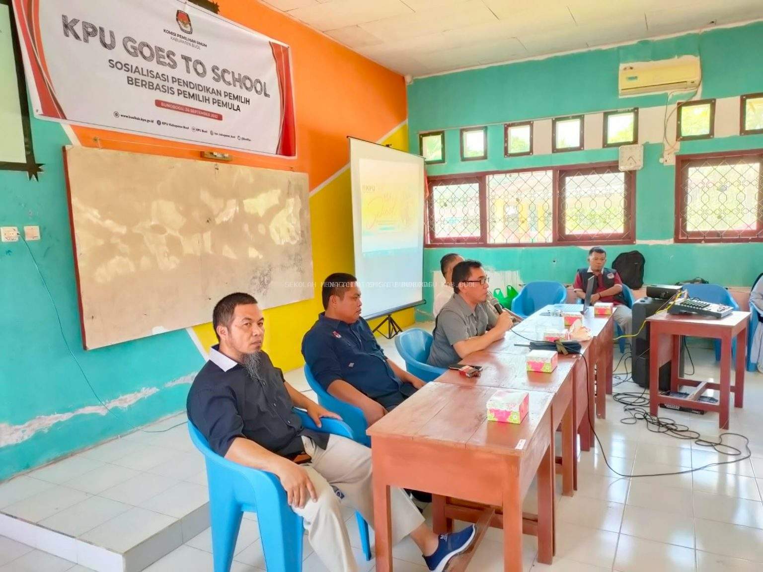 Sasaran Pemilih Pemula KPU Sosialsasi di SMA Negeri 1 BunoBogu